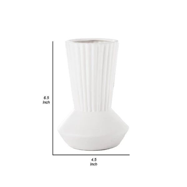 Halligner Ceramic Vase With Corrugated Design